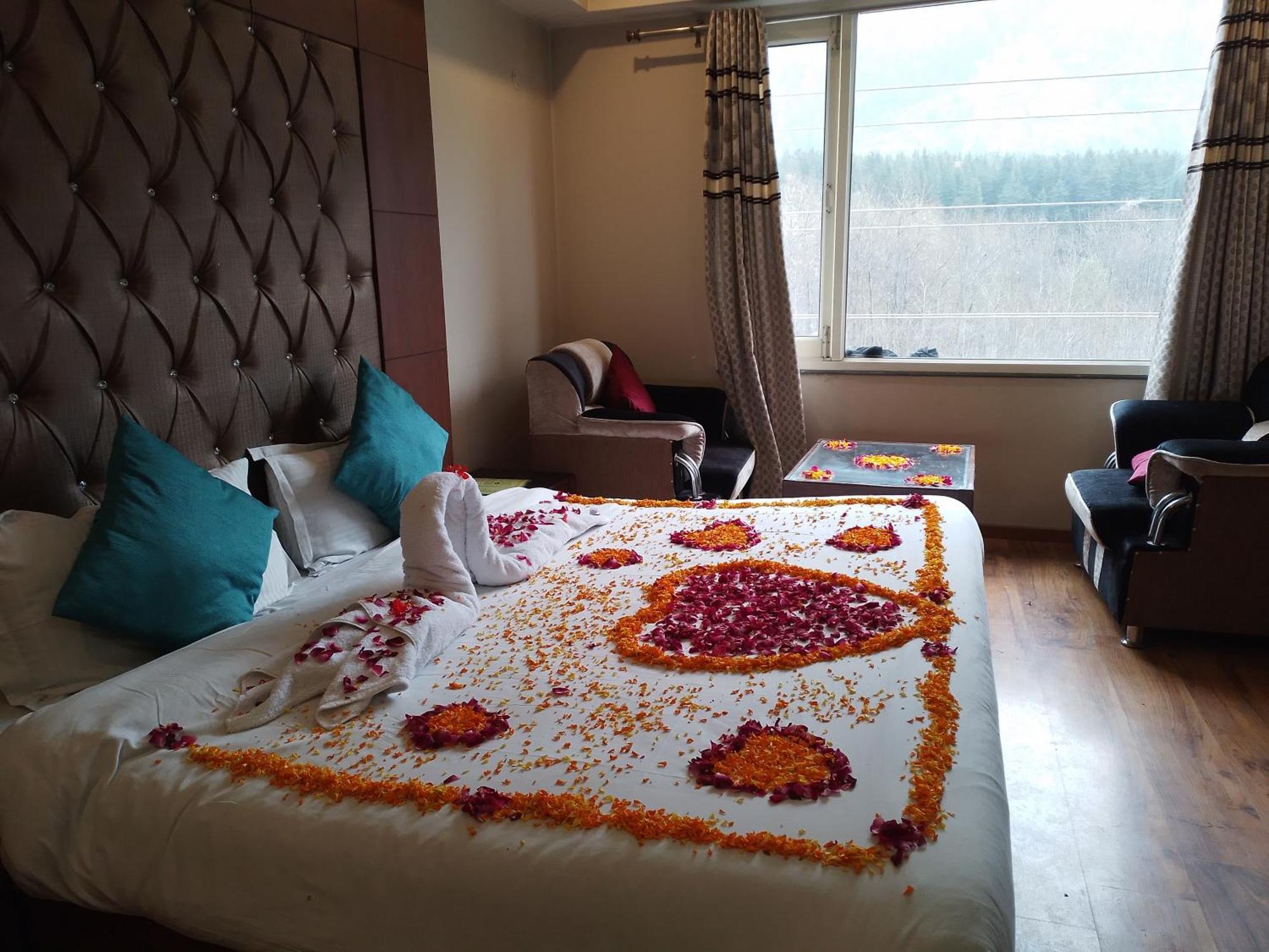 Hotel Neelam Manali Near Volvo Bus Stand Manali Exteriér fotografie